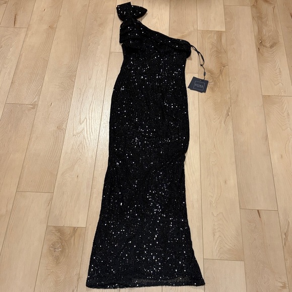 Ieena for Mac Duggal Sequined Bow One Shoulder Column Gown, Black, sz 0 - Picture 5 of 16